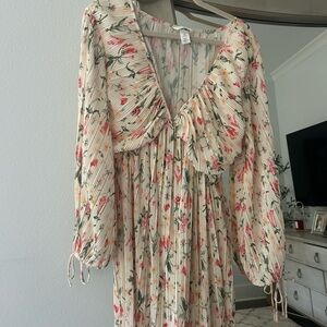 H&M Floral Pleated Dress with Long Sleeves